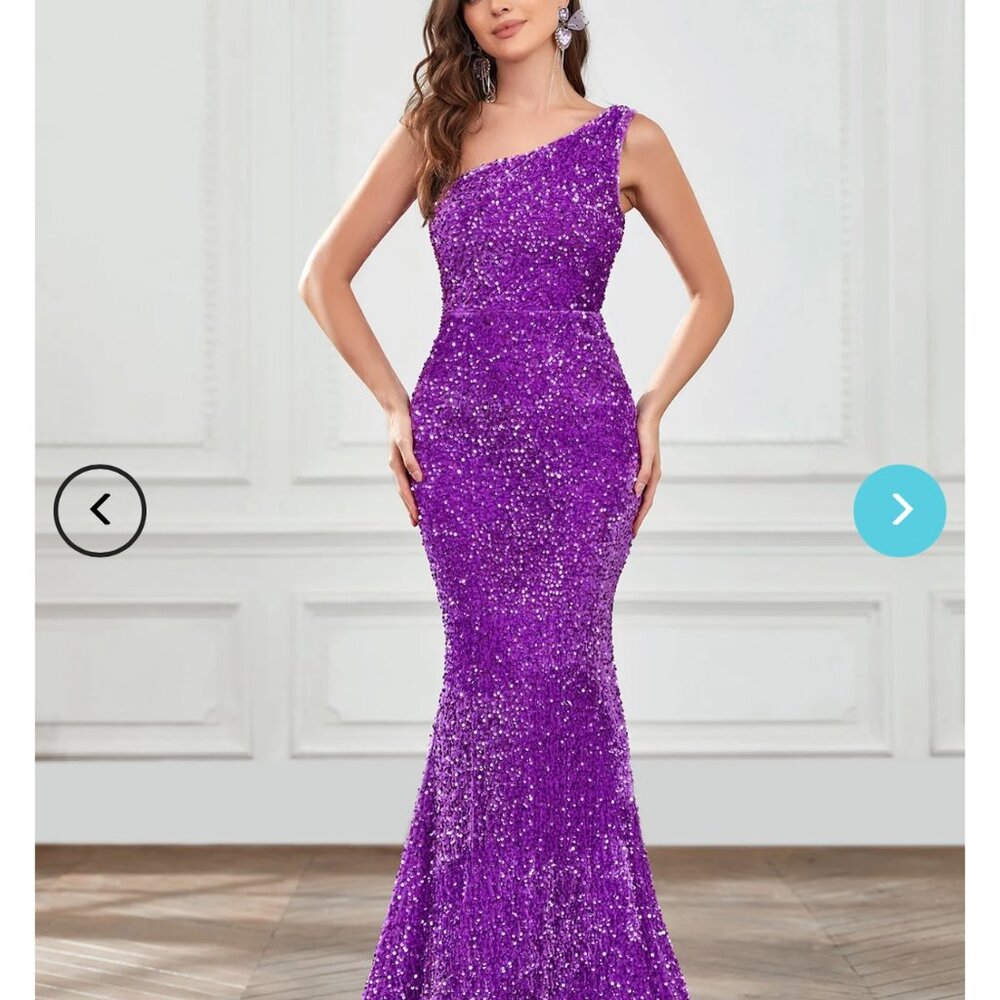 ONE SHOULDER SEQUINS MERMAID DRESS. PURPLE. SIZE XS. BRAND NEW. (3284)